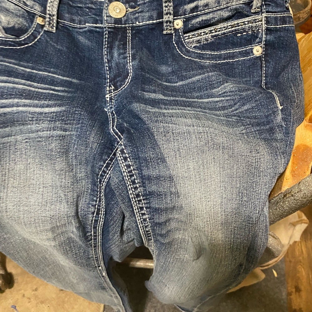 Arita Sean’s bootlegused jeans.
